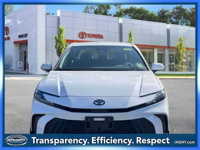 Used 2026 Toyota Camry SE w/ Convenience Package AWD/4WD image 2