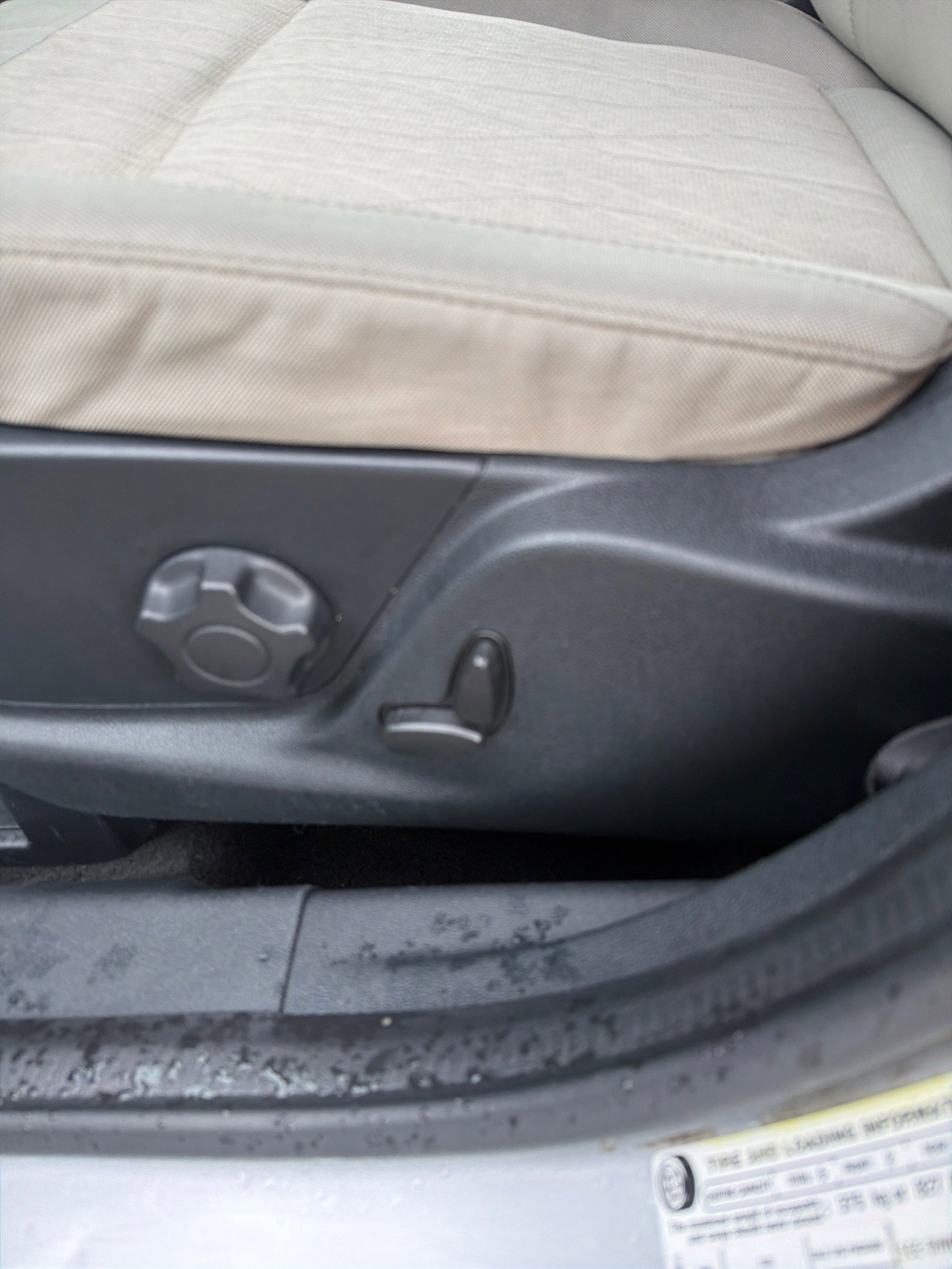 Used 2018 Ford EcoSport SE FWD image 13