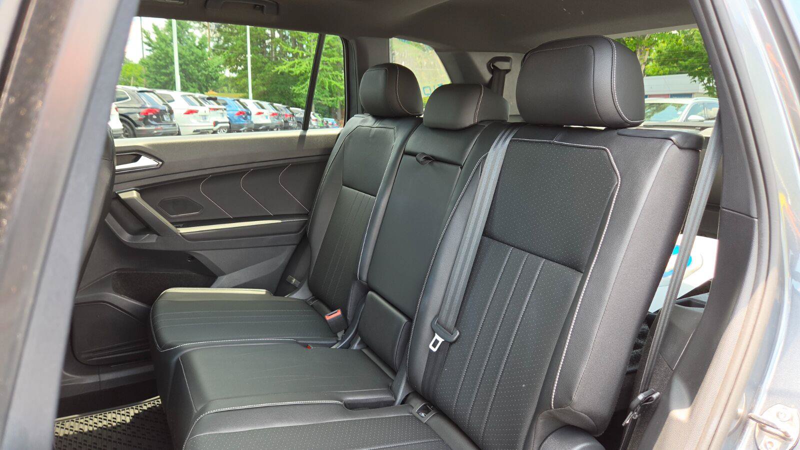 Certified 2024 Volkswagen Tiguan SE R-Line FWD image 44