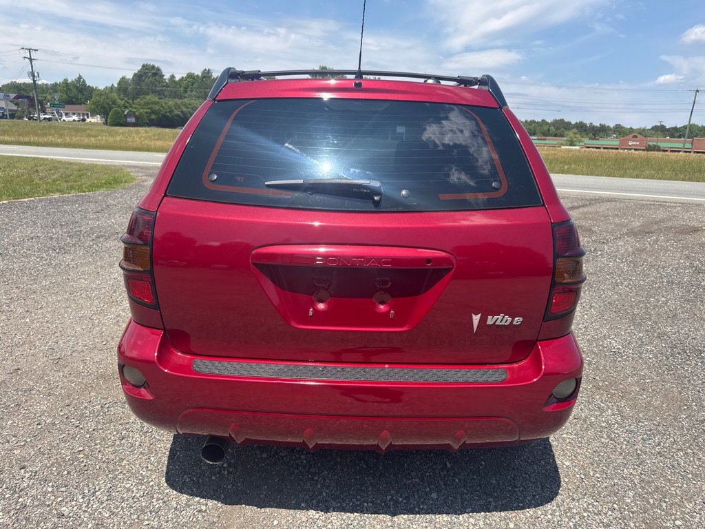 Used 2004 Pontiac Vibe w/ Moon And Tunes Value Package FWD image 8