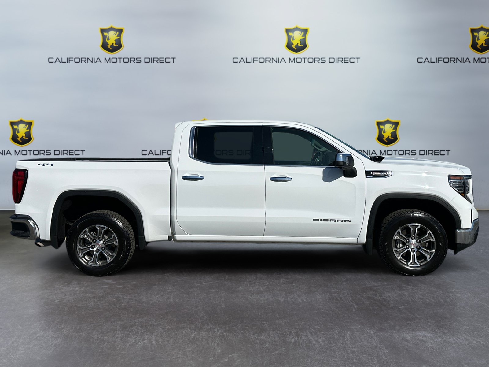 Used 2026 GMC Sierra 1500 SLT AWD/4WD image 6