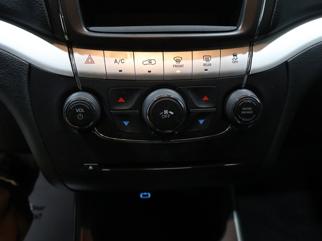 Used 2018 Dodge Journey SE w/ Blacktop Package image 29