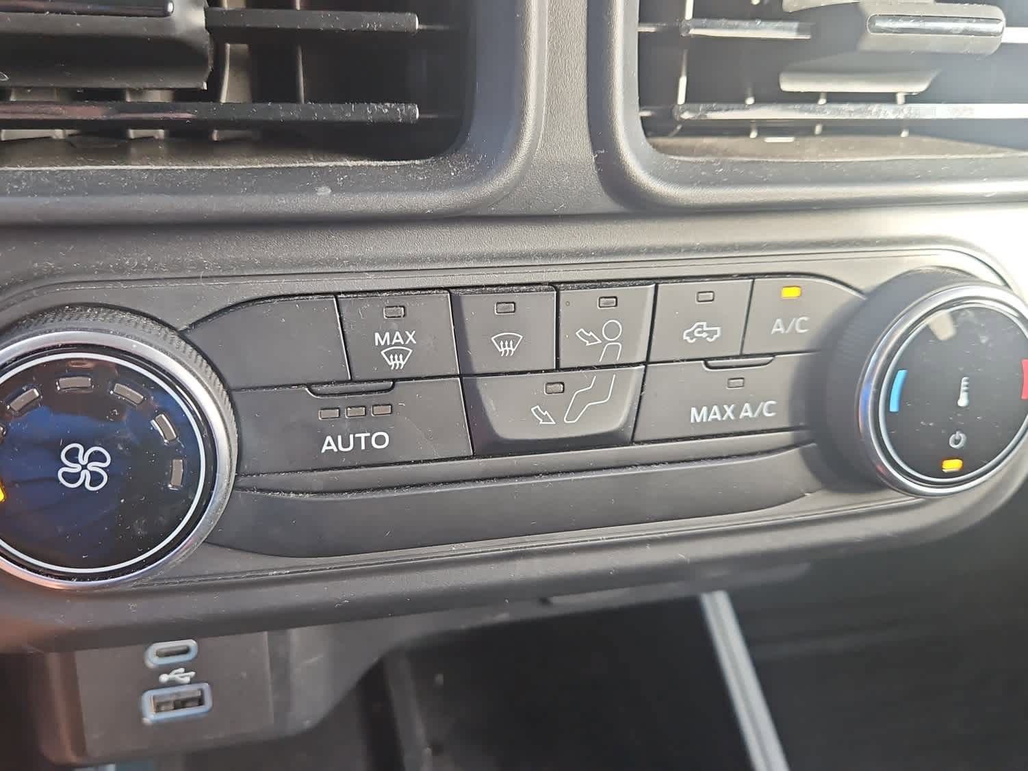 Used 2023 Ford Maverick XL image 17