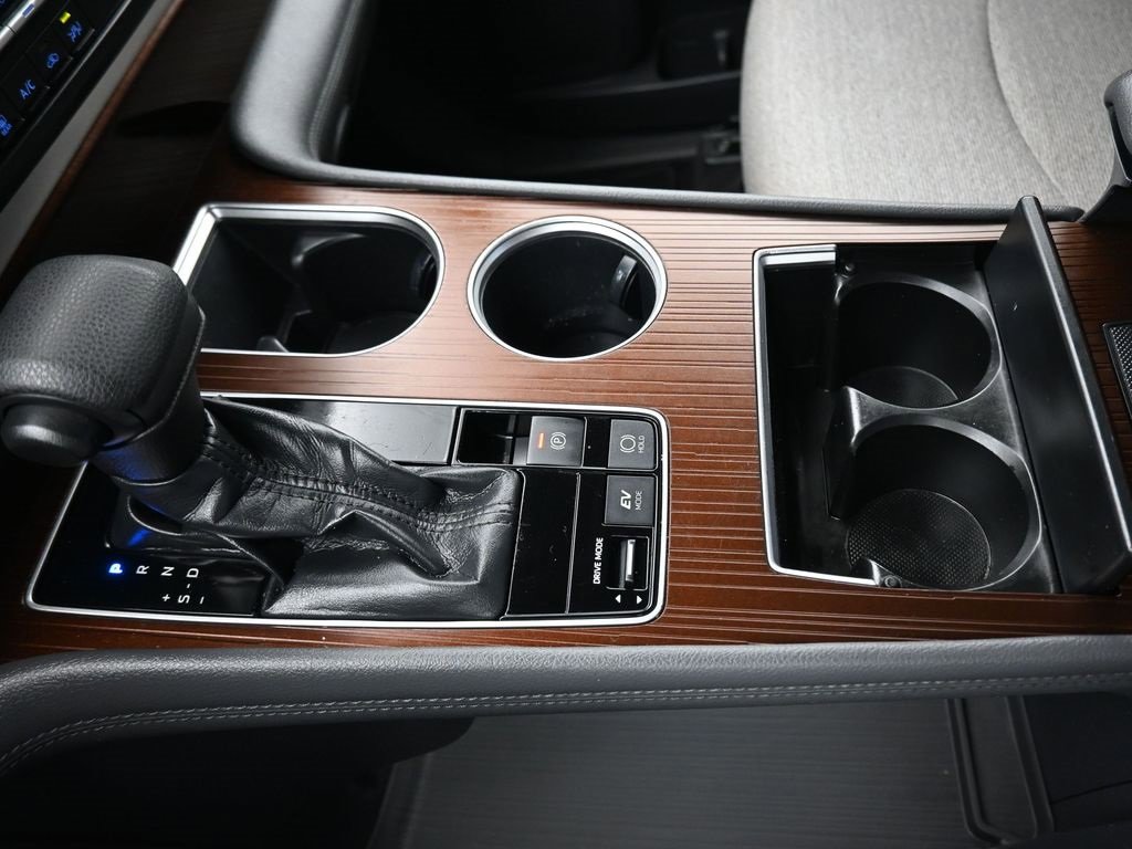 Used 2021 Toyota Sienna LE image 21