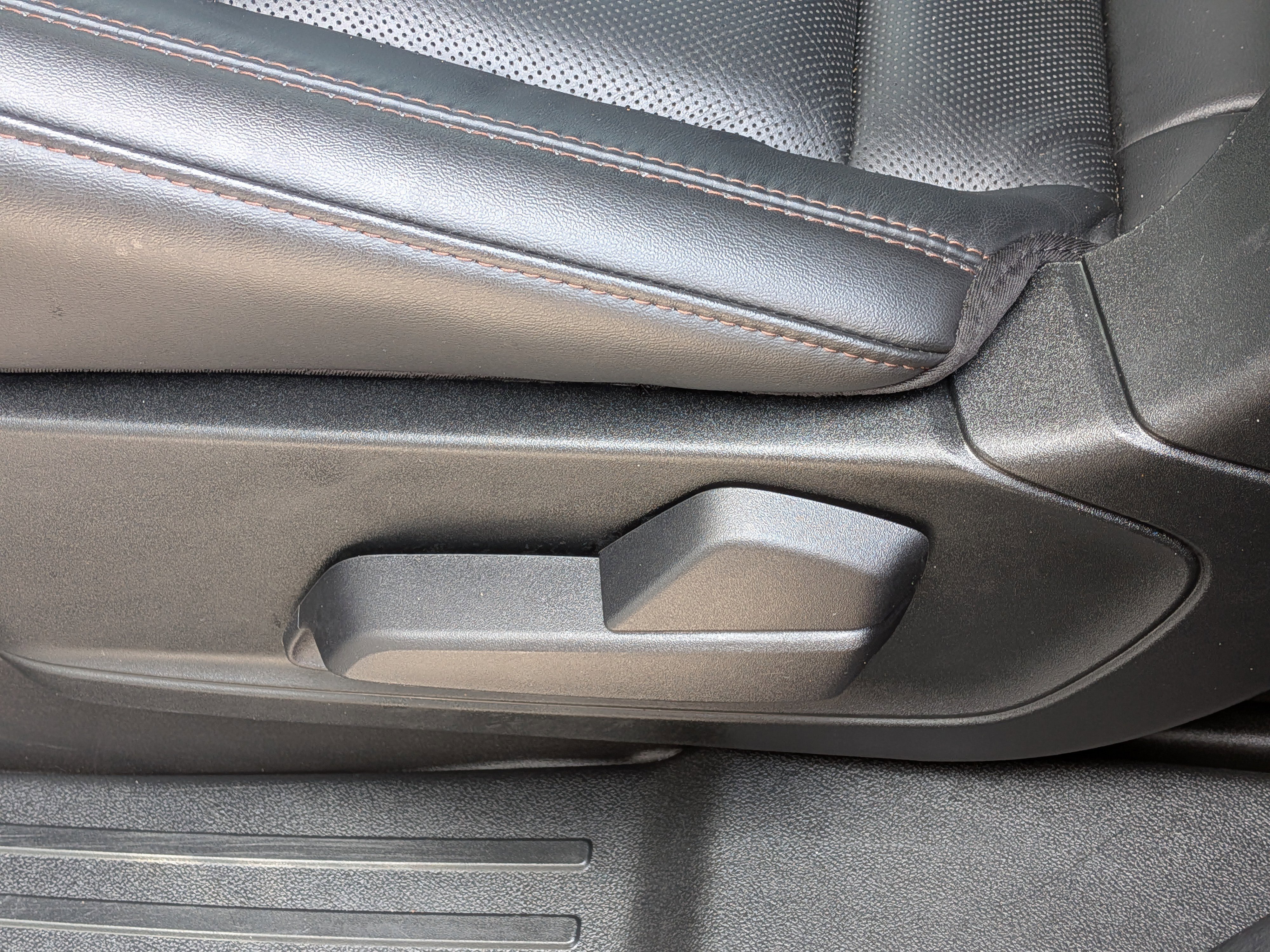 Used 2023 Lincoln Aviator Reserve image 18