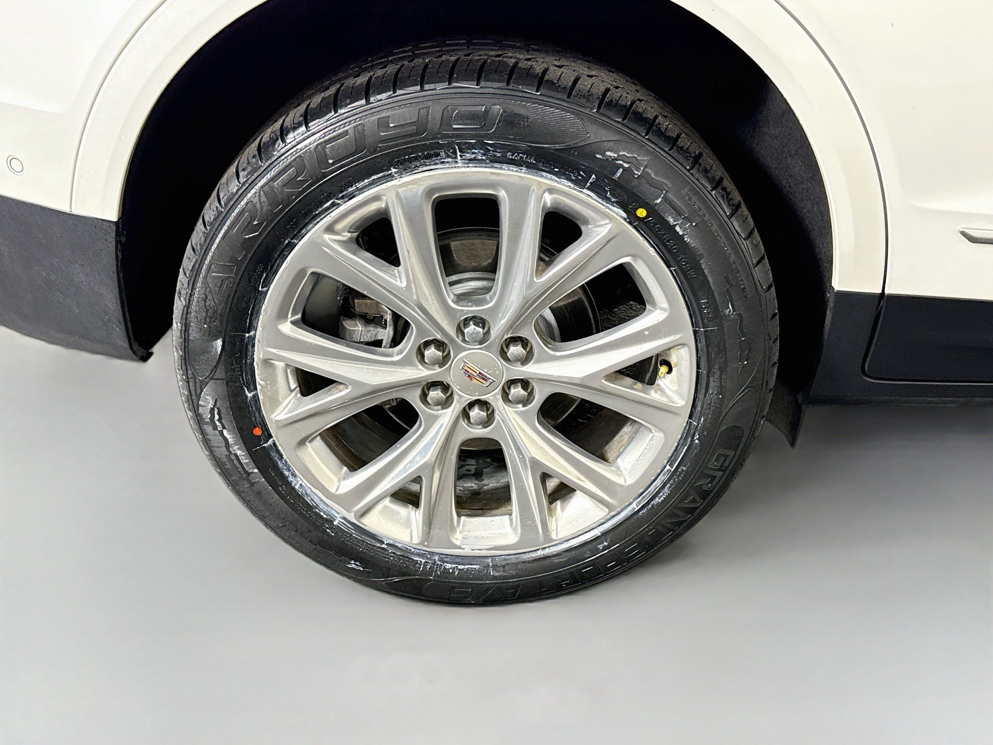 Used 2020 Cadillac XT5 Premium Luxury FWD image 33