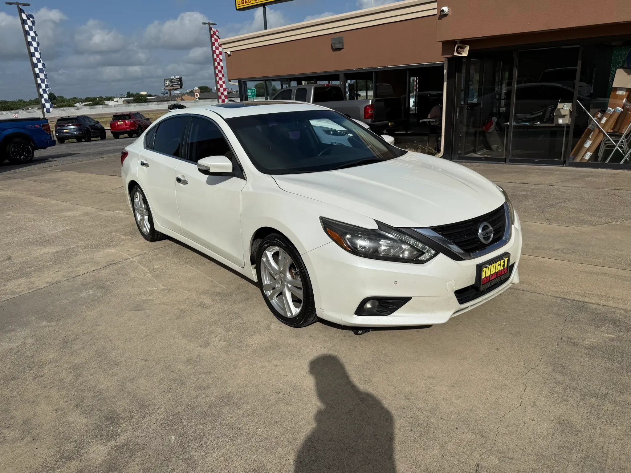 Used 2017 Nissan Altima 3.5 SL FWD image 3