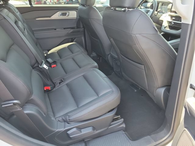 Used 2026 Ford Explorer Active RWD image 18