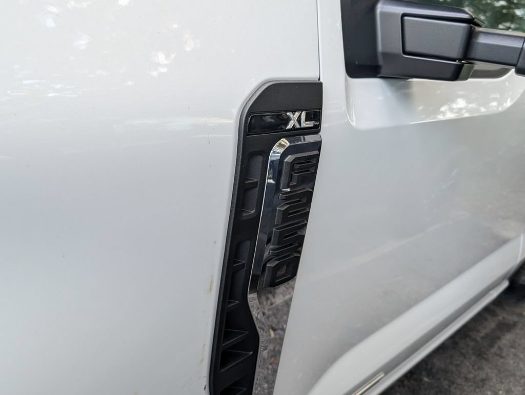New 2026 Ford F250 XL w/ XL Chrome Package RWD image 6