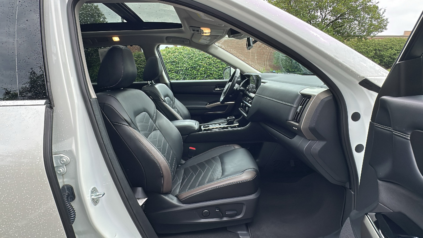 Certified 2023 Nissan Pathfinder Platinum AWD/4WD image 24