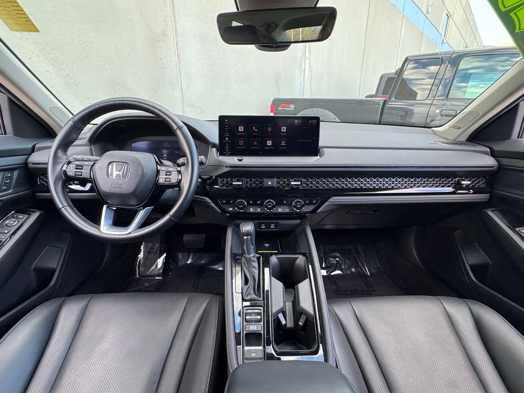 Used 2023 Honda Accord Touring image 9