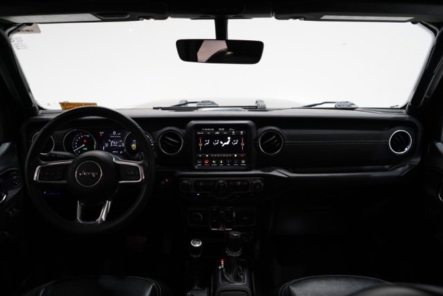 Used 2023 Jeep Wrangler Unlimited Sahara image 11