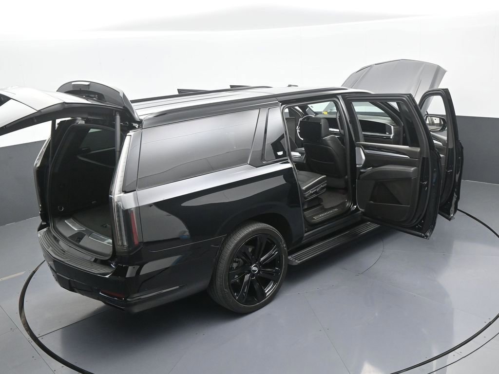 Used 2025 Cadillac Escalade ESV Sport w/ Touring Package image 81