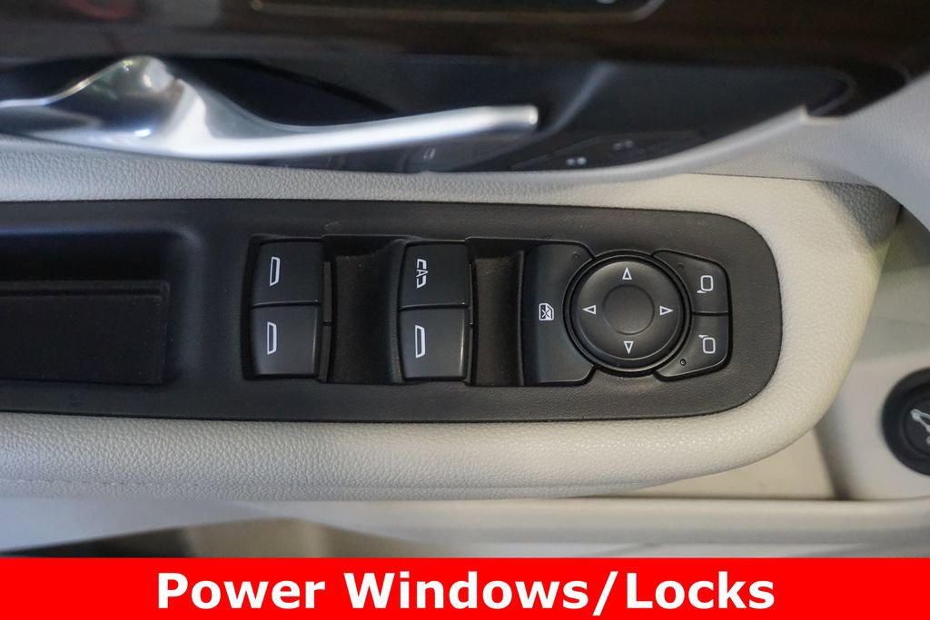 Used 2019 GMC Terrain Denali w/ Advanced Safety Package AWD/4WD image 5