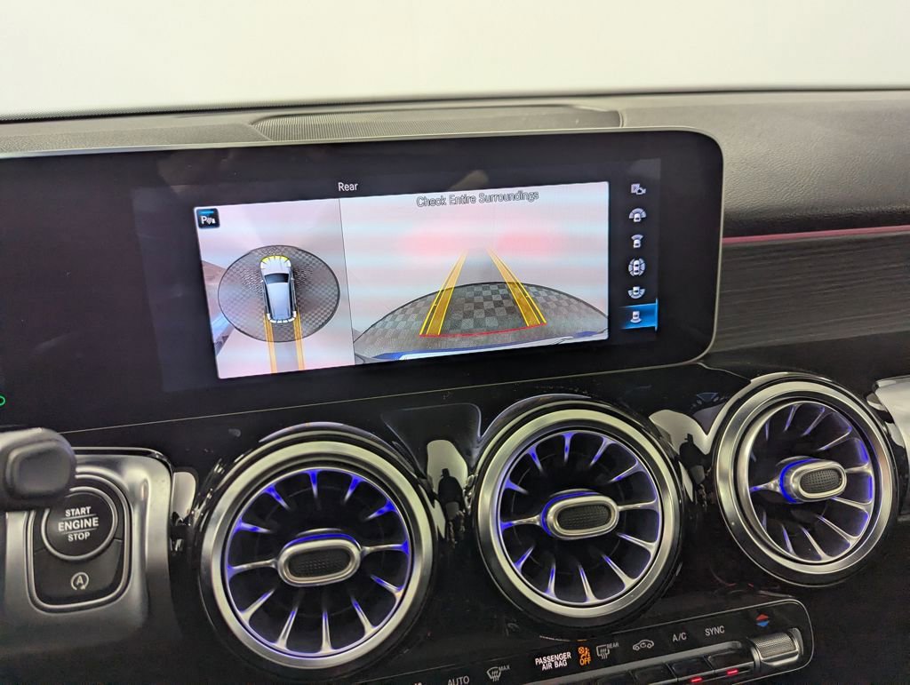 Used 2021 Mercedes-Benz GLB 250 image 9