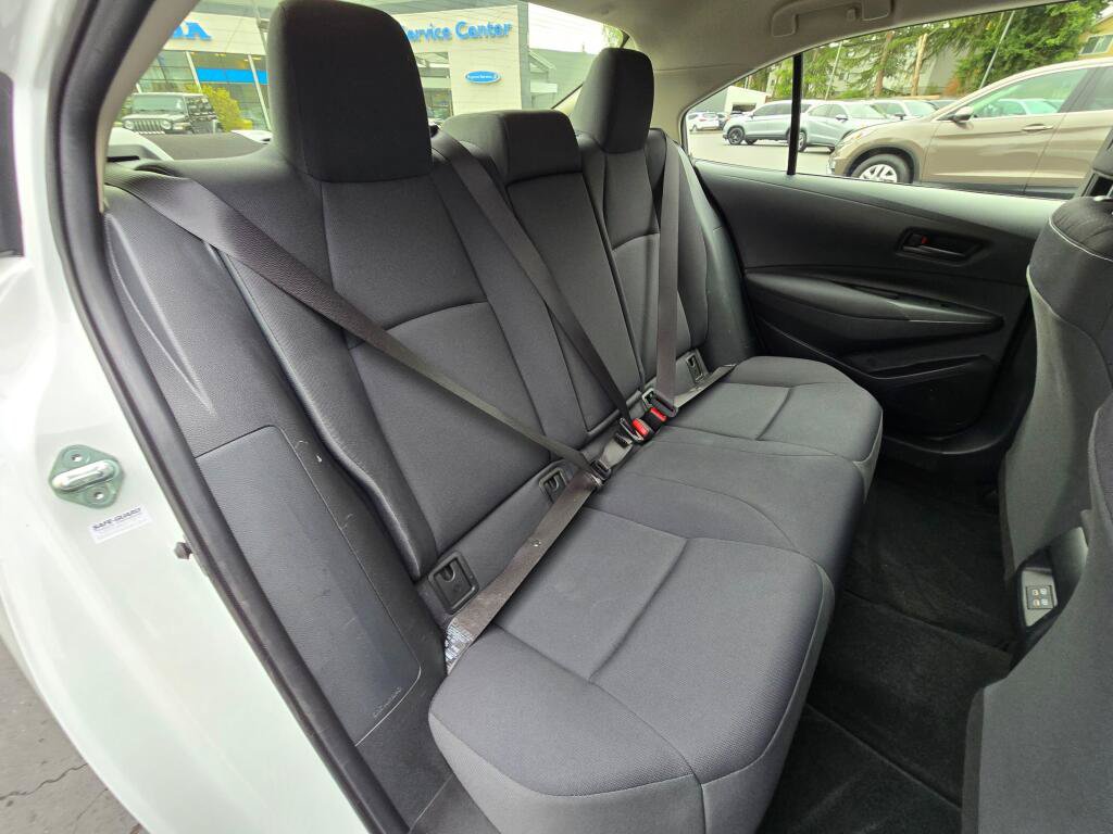 Used 2023 Toyota Corolla LE w/ Carpet Mat Package (TMS) FWD image 6