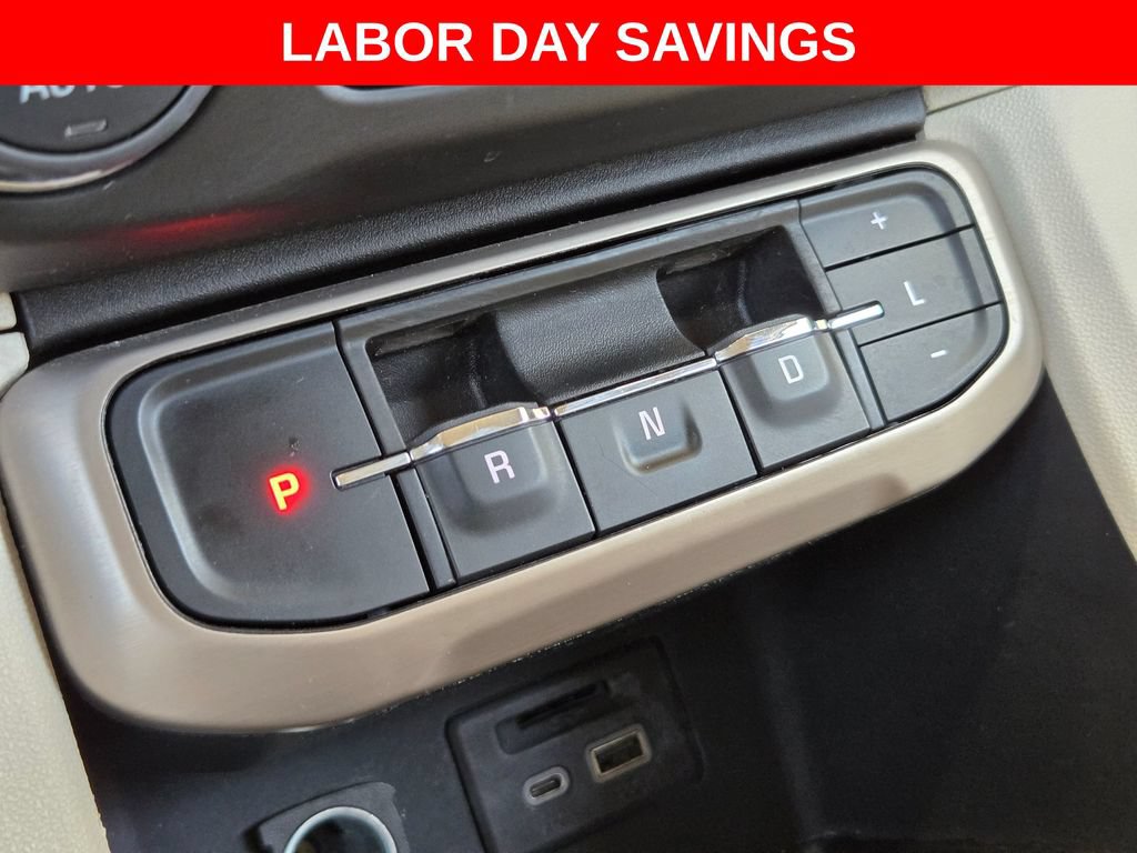 Used 2023 GMC Acadia Denali FWD image 21