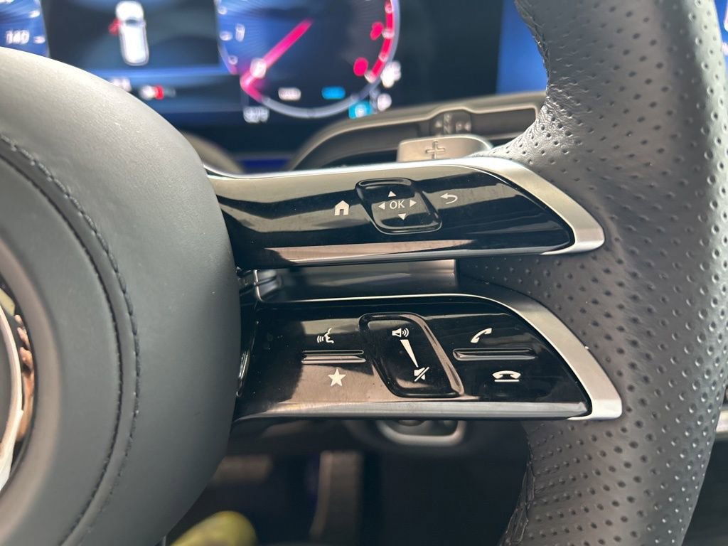 Used 2025 Mercedes-Benz GLS 450 4MATIC image 46