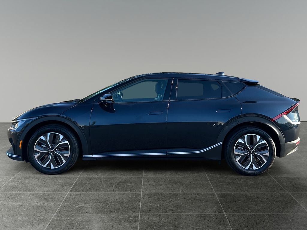 Used 2024 Kia EV6 Light RWD image 5