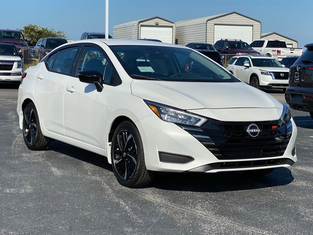 New 2025 Nissan Versa SR w/ Trunk Package image 2