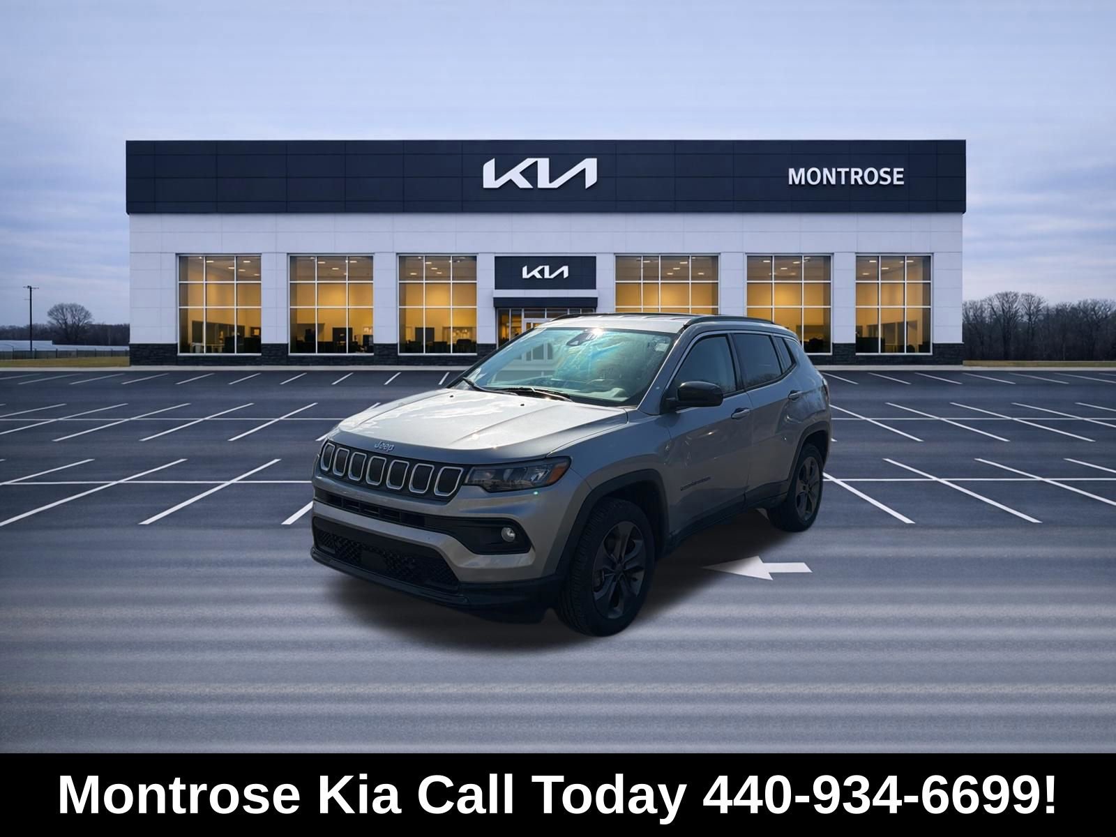 Used 2022 Jeep Compass Latitude image 1