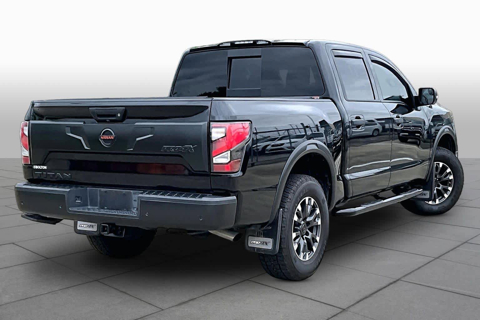 Used 2021 Nissan Titan PRO-4X w/ Pro-4x Convenience Package AWD/4WD image 12