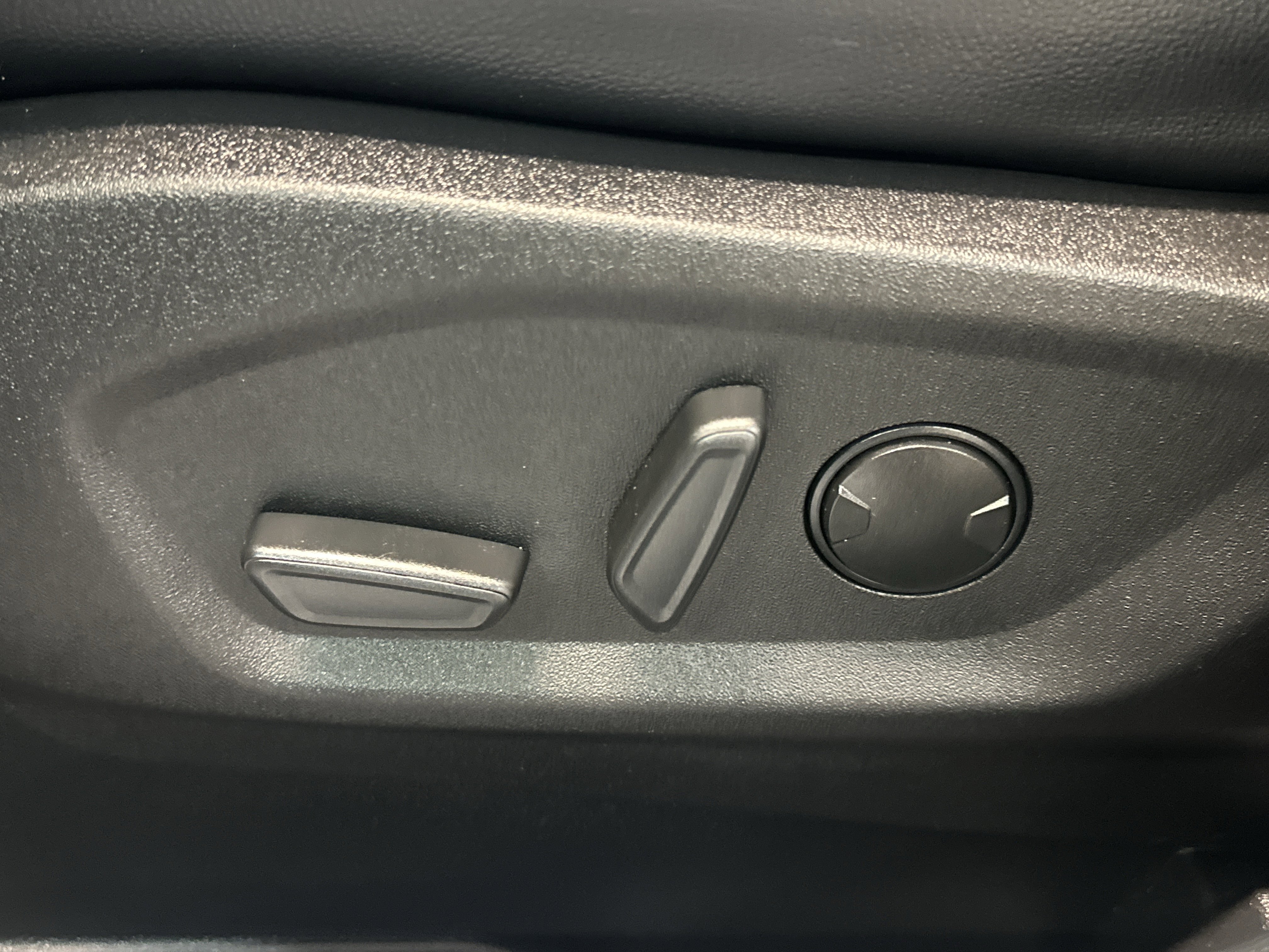 Used 2023 Ford Edge SEL w/ Convenience Package image 22