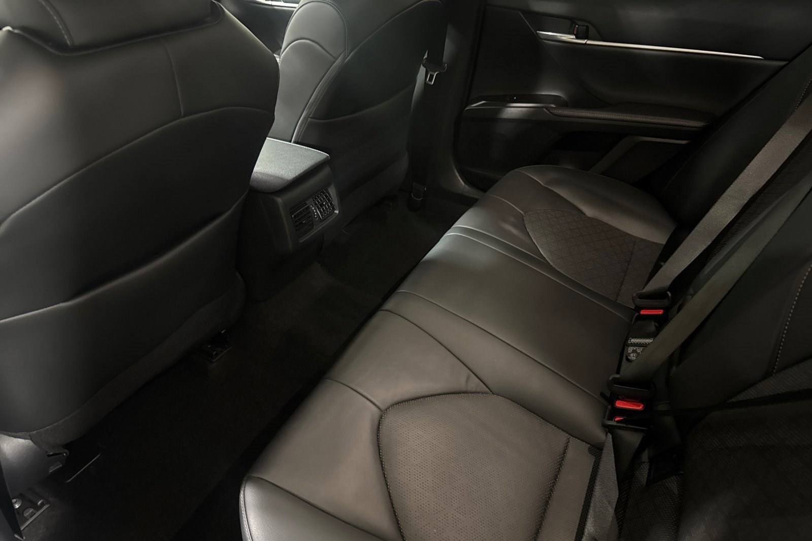 Used 2023 Toyota Camry XSE FWD image 26