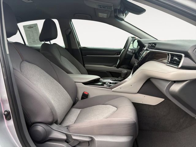 Used 2020 Toyota Camry LE w/ Convenience Package image 15