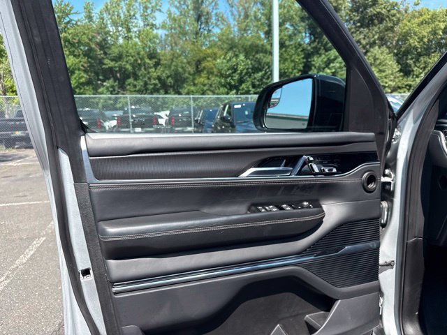 Used 2024 Jeep Grand Wagoneer L Series II w/ Quick Order Packagew 28T AWD/4WD image 34