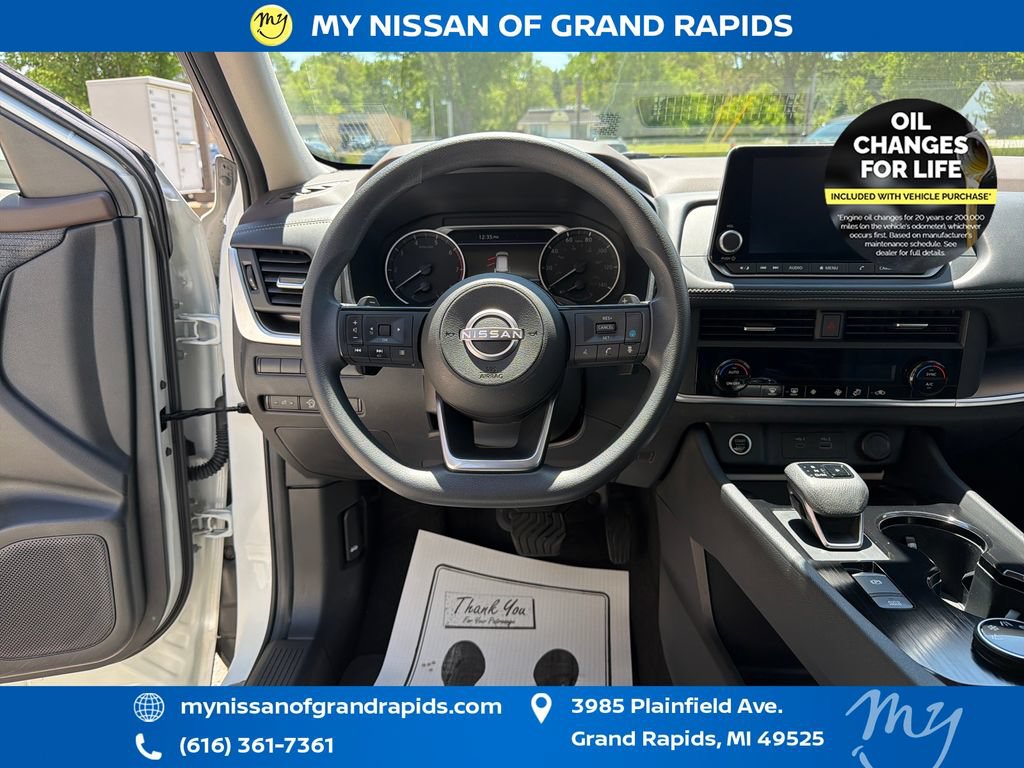 Used 2023 Nissan Rogue SV AWD/4WD image 14