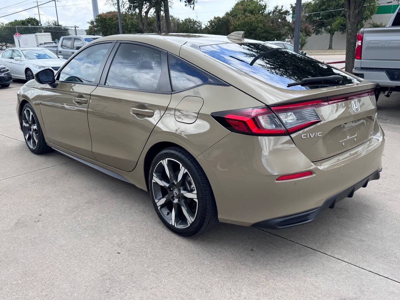 Used 2025 Honda Civic Sport Touring image 8