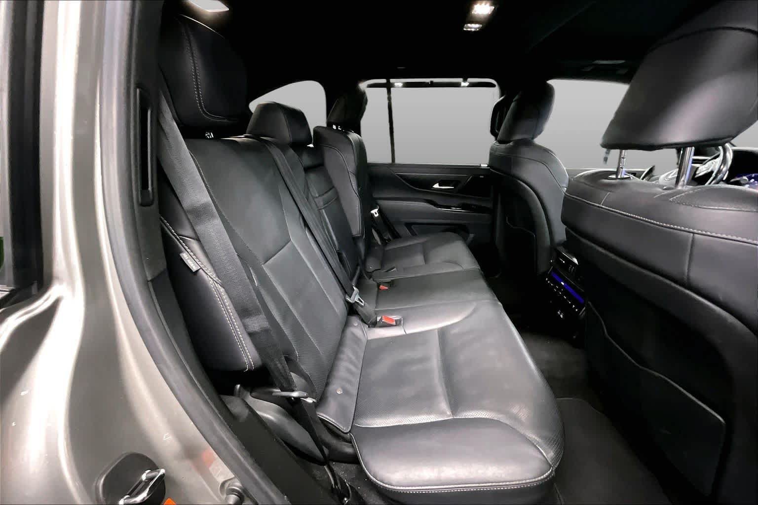 Used 2022 Lexus LX 600 4WD w/ Luxury Package image 20