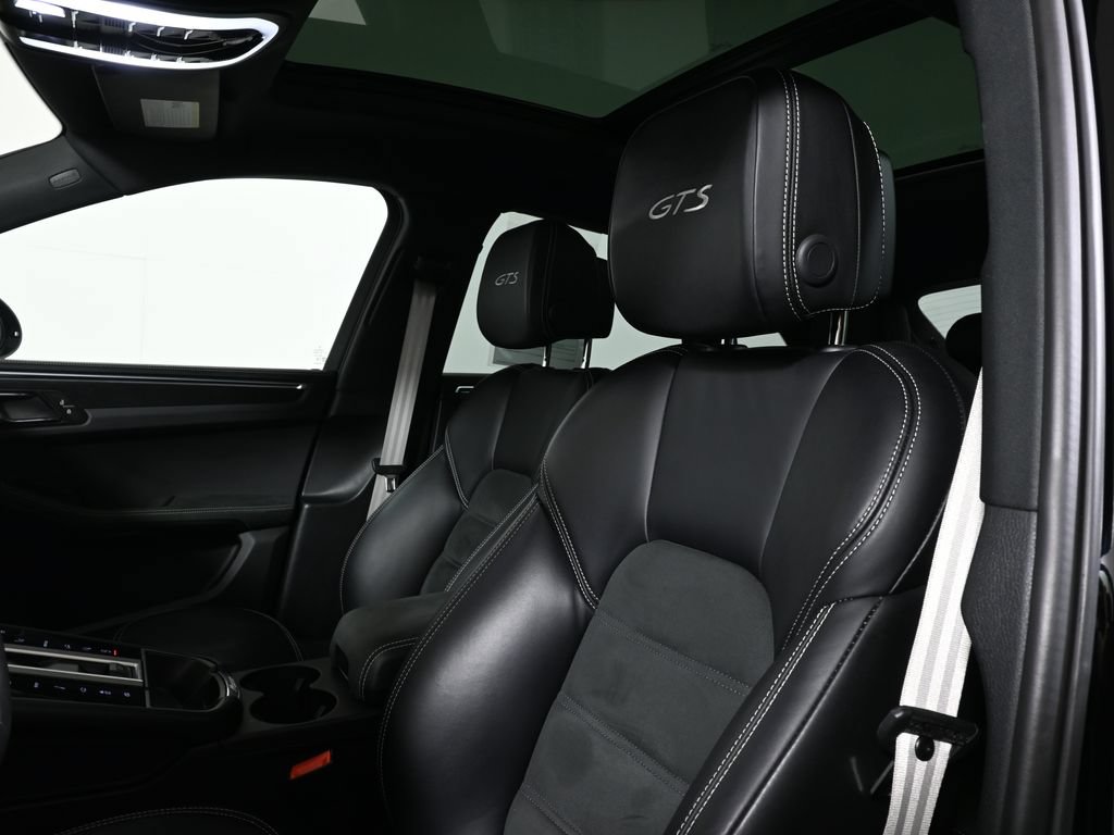 Used 2024 Porsche Macan GTS AWD/4WD image 15