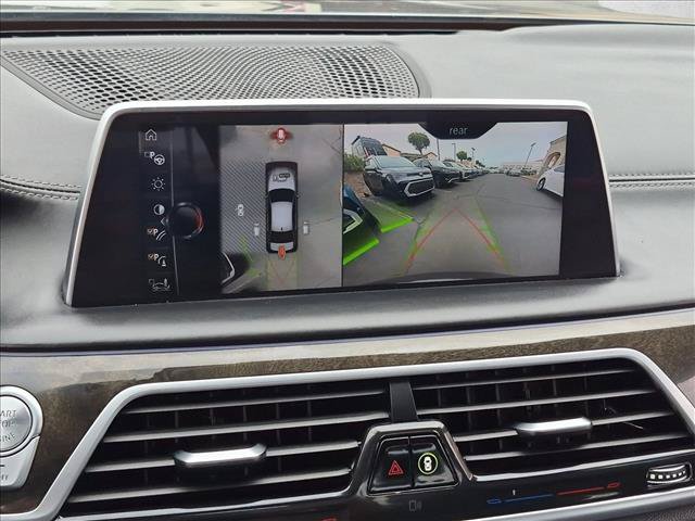 Used 2017 BMW 750i RWD image 14