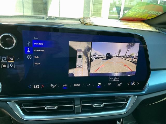 Certified 2024 Chevrolet Equinox EV LT FWD image 17