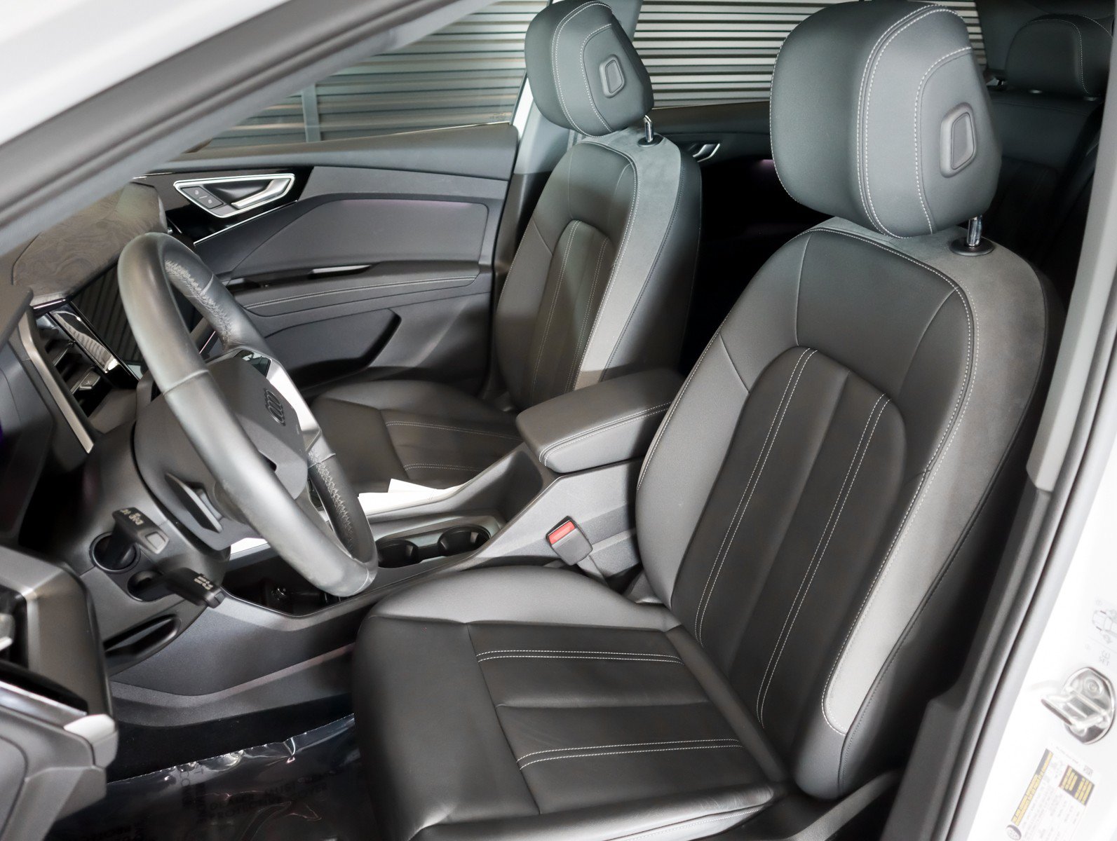 Used 2023 Audi Q4 e-tron Premium Plus RWD image 7