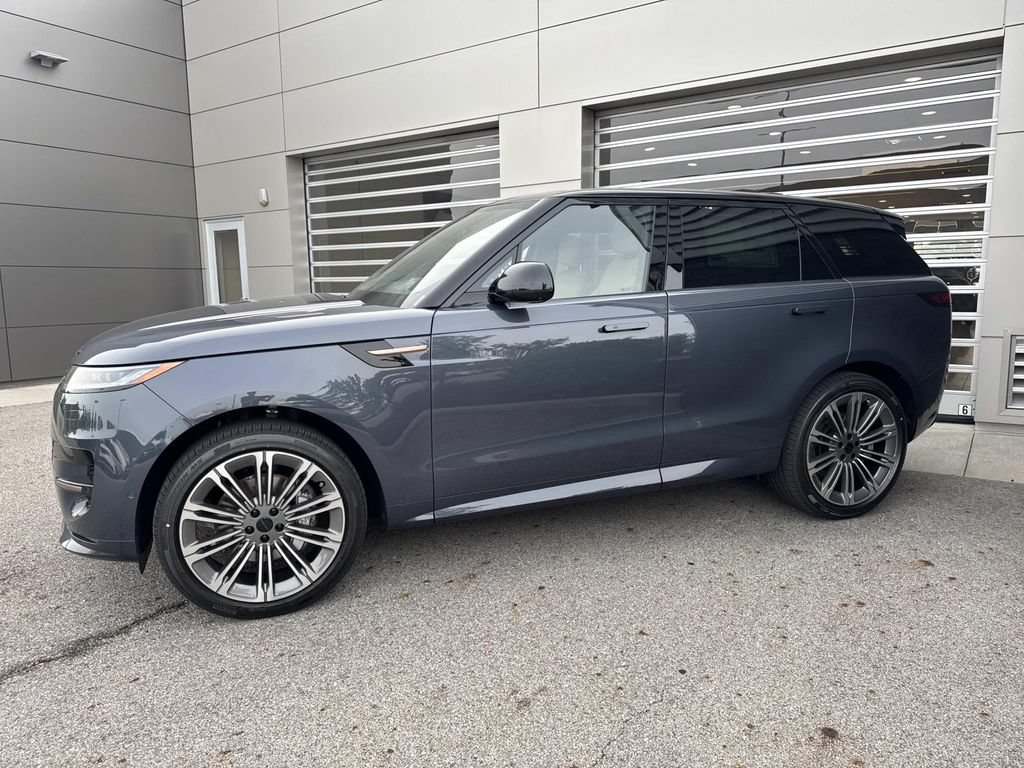 New 2026 Land Rover Range Rover Sport Dynamic SE AWD/4WD image 3