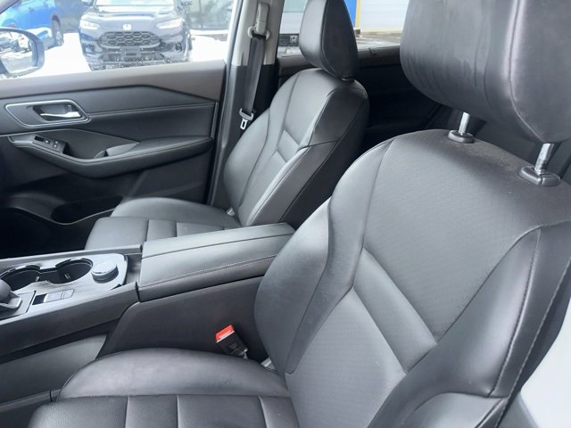 Used 2021 Nissan Rogue SV w/ Premium Package image 9