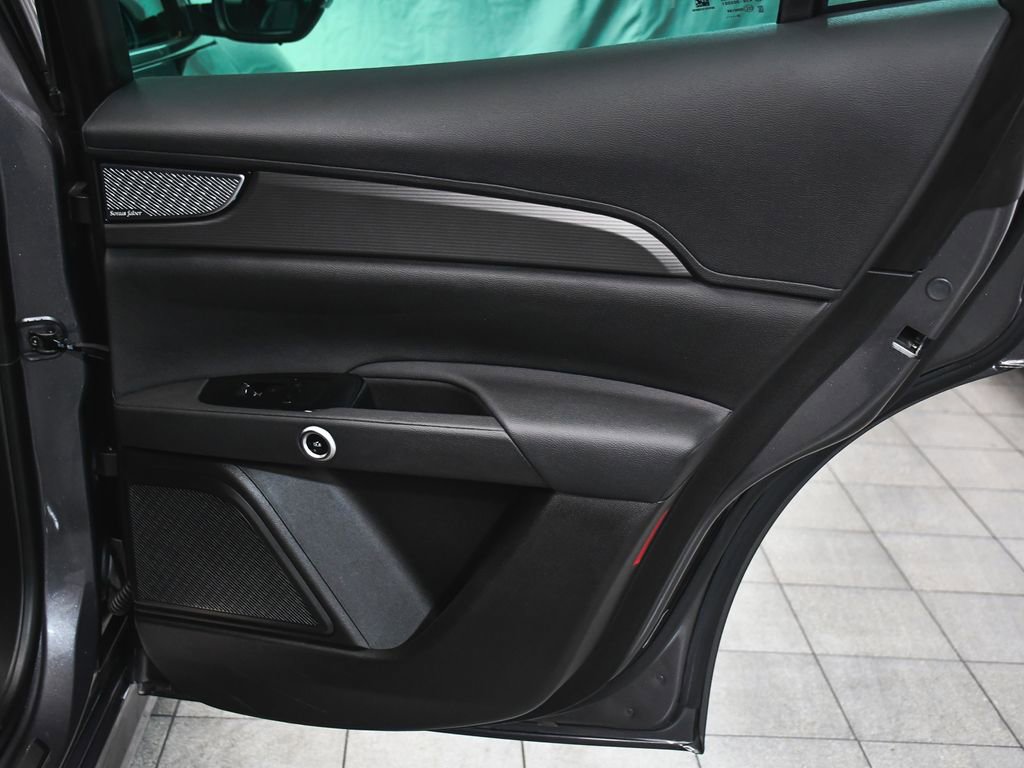 Used 2024 Maserati Grecale GT AWD/4WD image 16