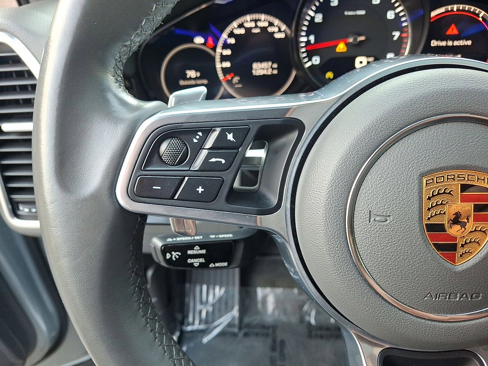 Used 2020 Porsche Cayenne S image 17