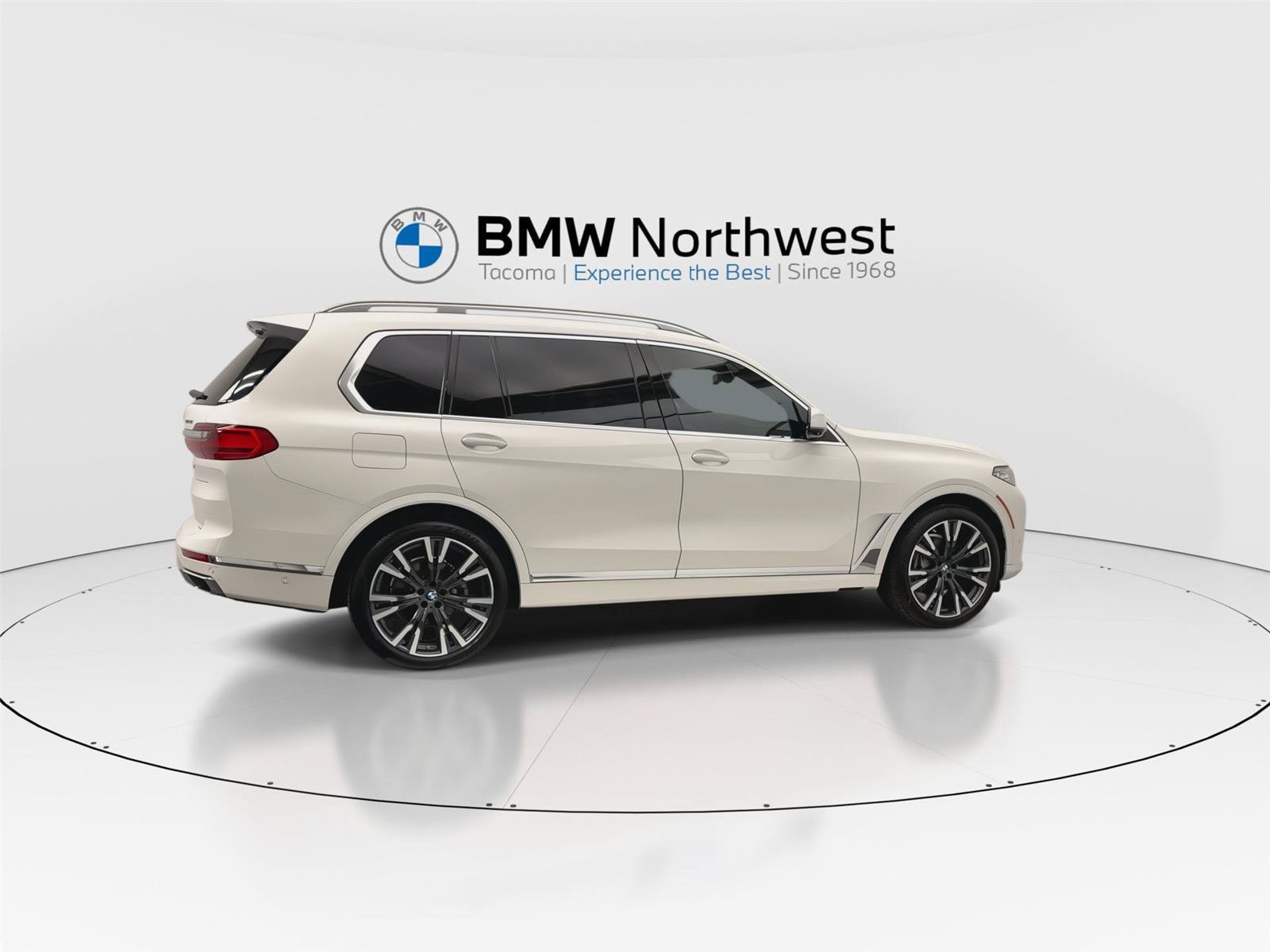 Used 2019 BMW X7 xDrive40i w/ Premium Package AWD/4WD image 4