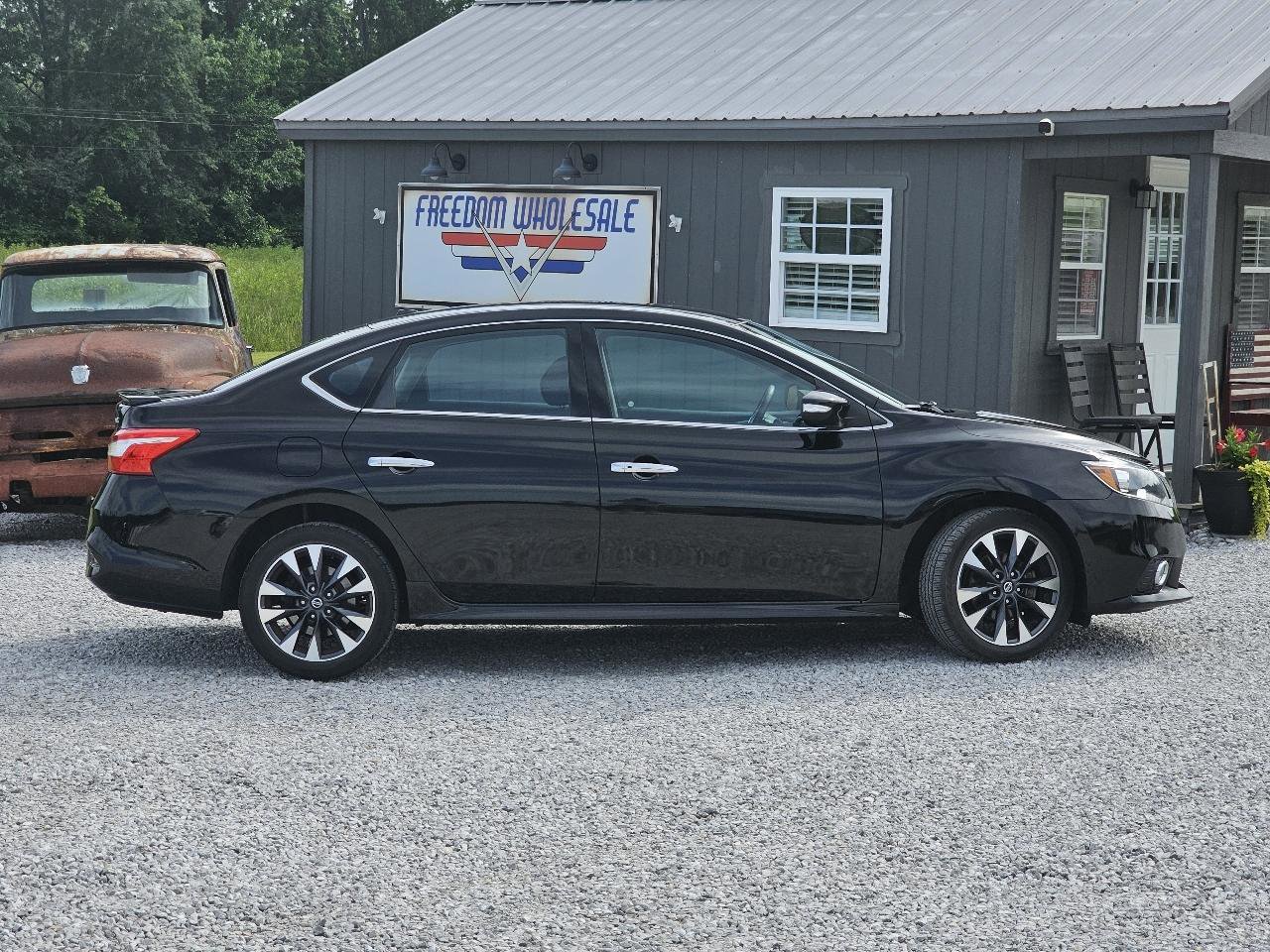 Used 2019 Nissan Sentra SR FWD image 14