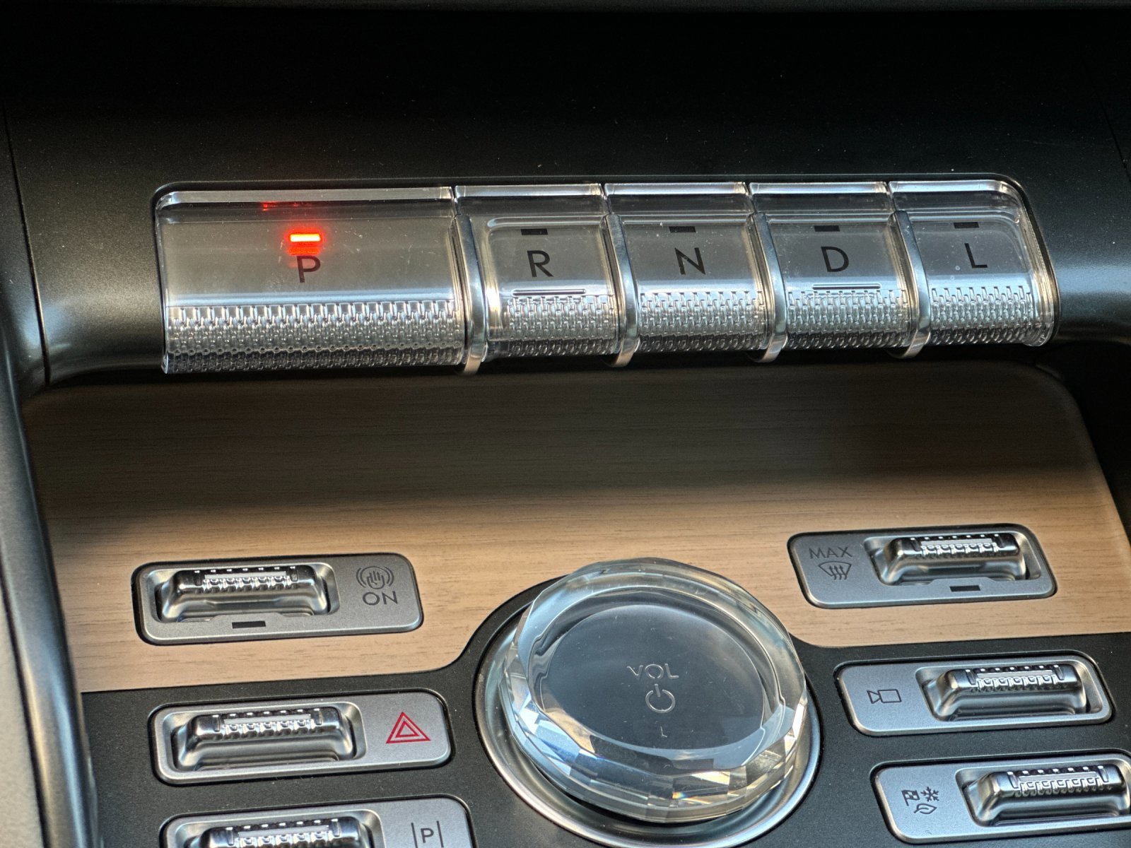 Certified 2025 Lincoln Nautilus Reserve w/ Jet Appearance Package image 23