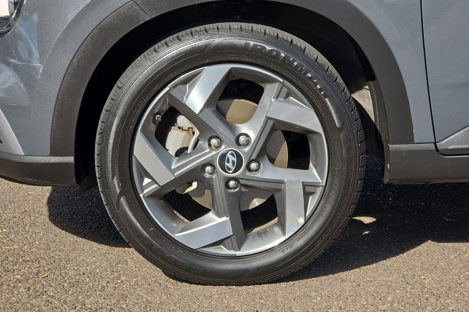 Used 2025 Hyundai Venue SEL FWD image 26