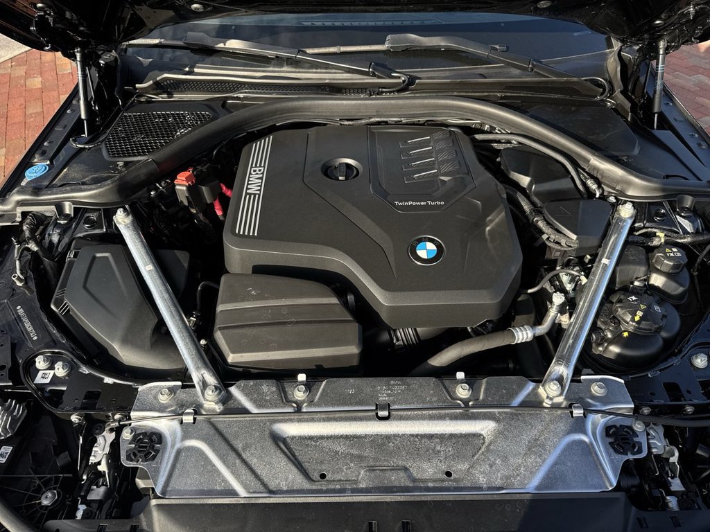 Used 2024 BMW 430i Coupe w/ M Sport Package RWD image 30