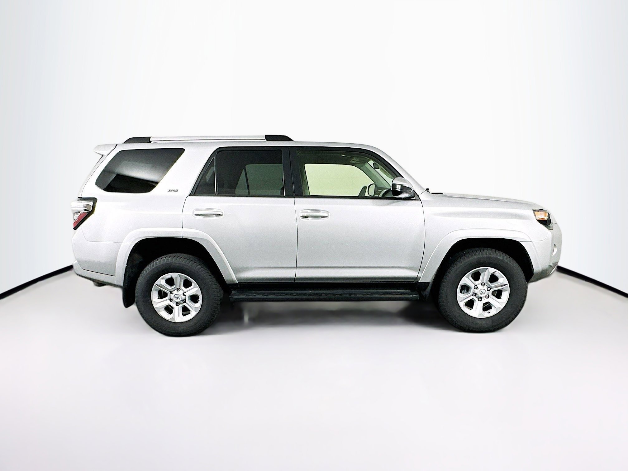 Used 2019 Toyota 4Runner SR5 image 10