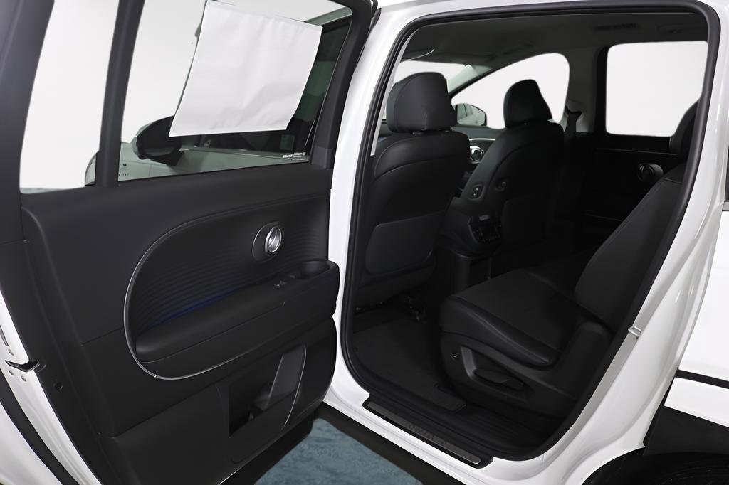 New 2026 Hyundai Ioniq 9 SEL image 16