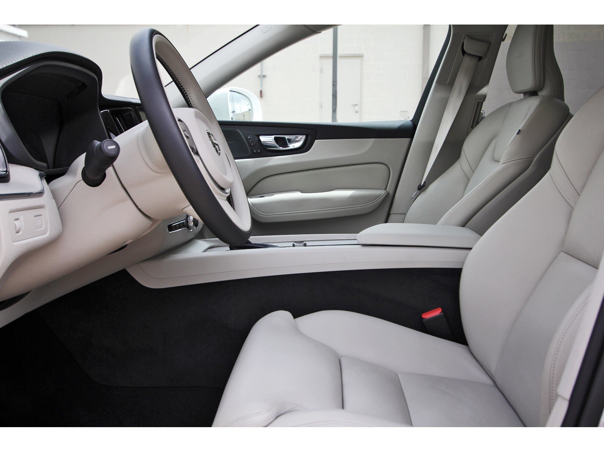 Used 2020 Volvo XC60 T6 Inscription AWD/4WD image 30