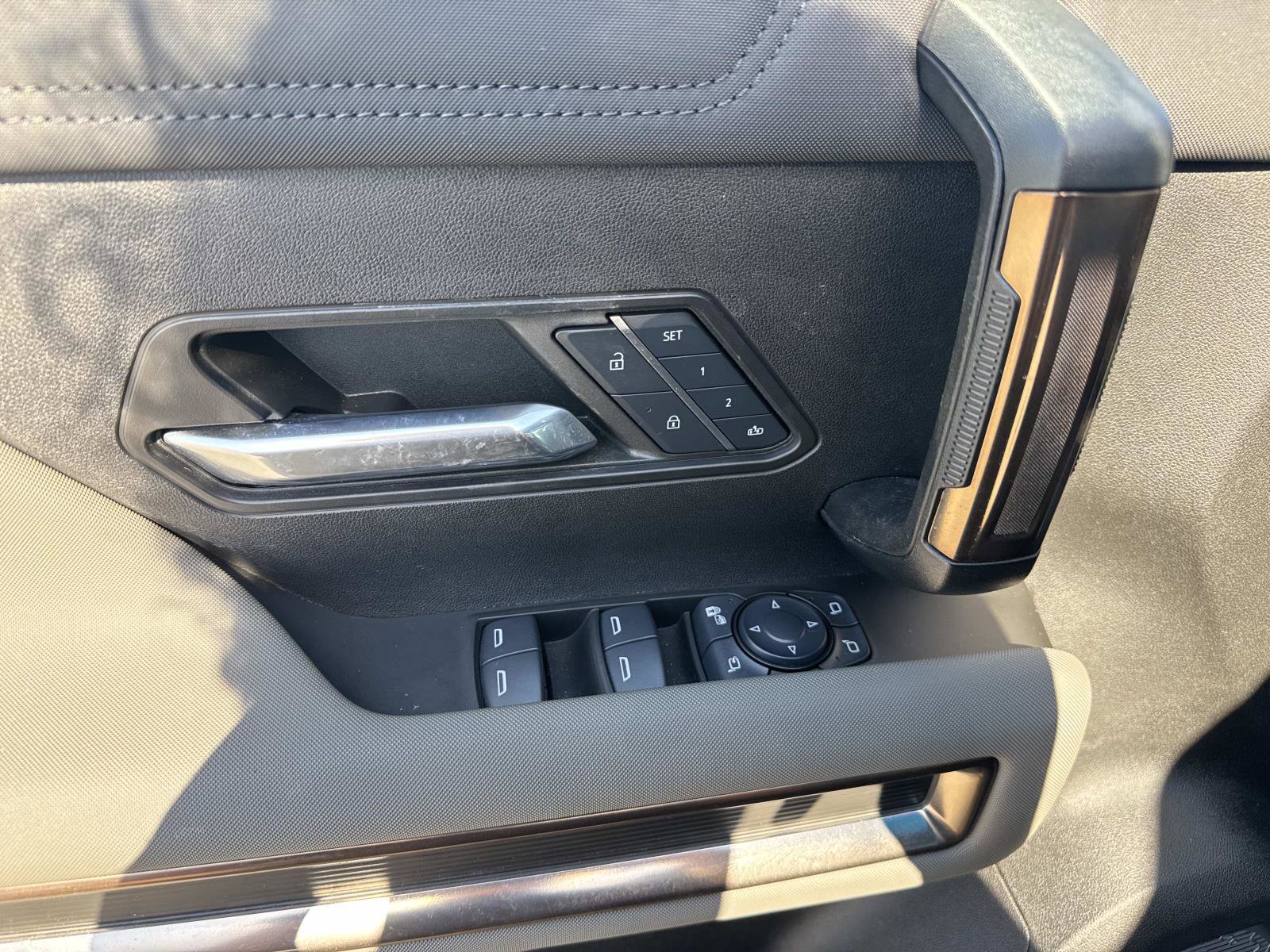 Used 2025 GMC Hummer EV 3X image 18